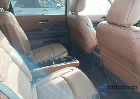 2023 Nissan Pathfinder Platinum 4Wd z USA, uszkodzony, nr VIN 5N1DR3DK4PC270745